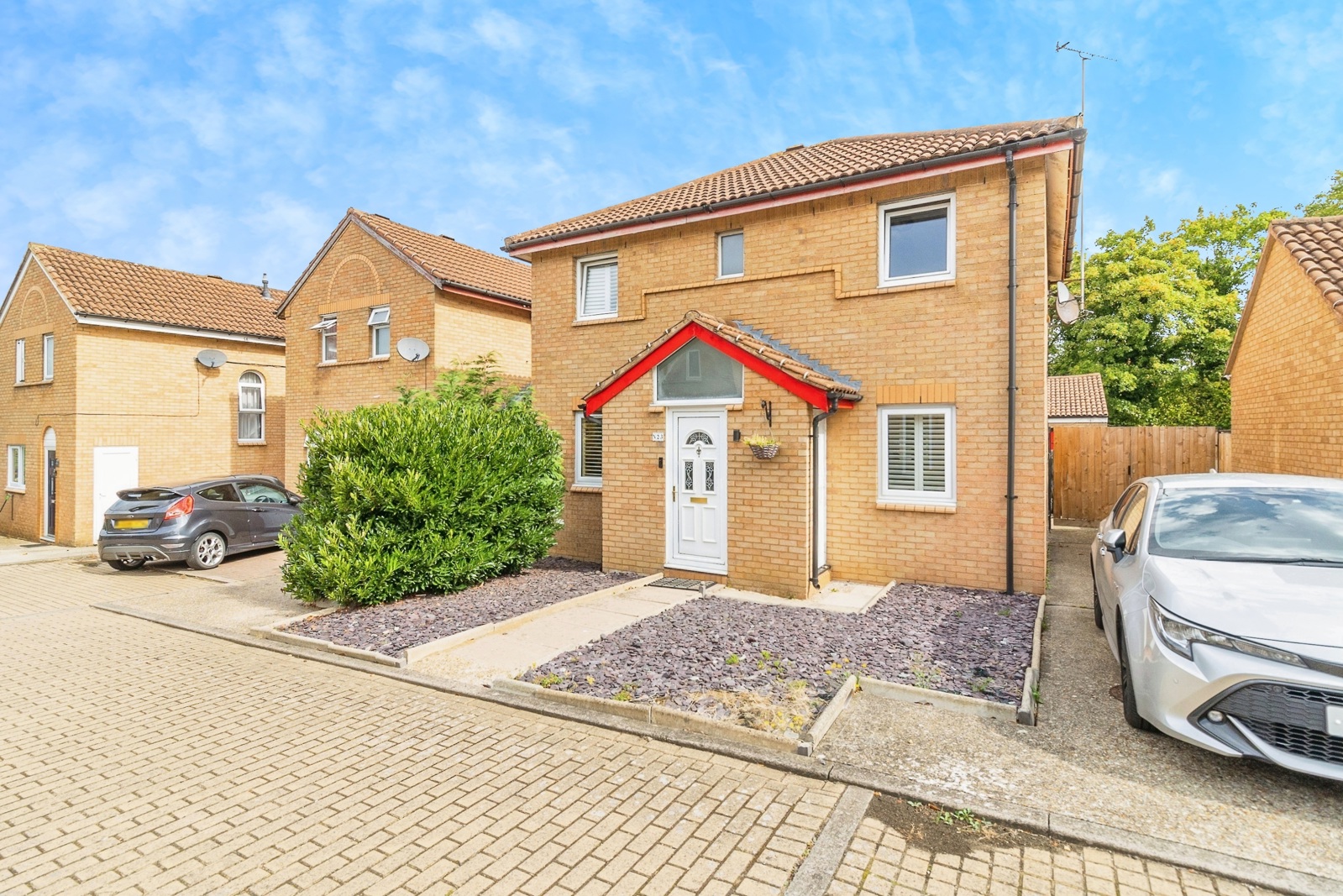 4-bed house on 23, Quantock Crescent, Milton Keynes, £450,000