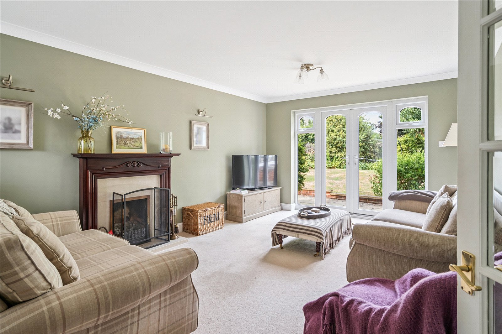 5 bedroom detached house for sale 0