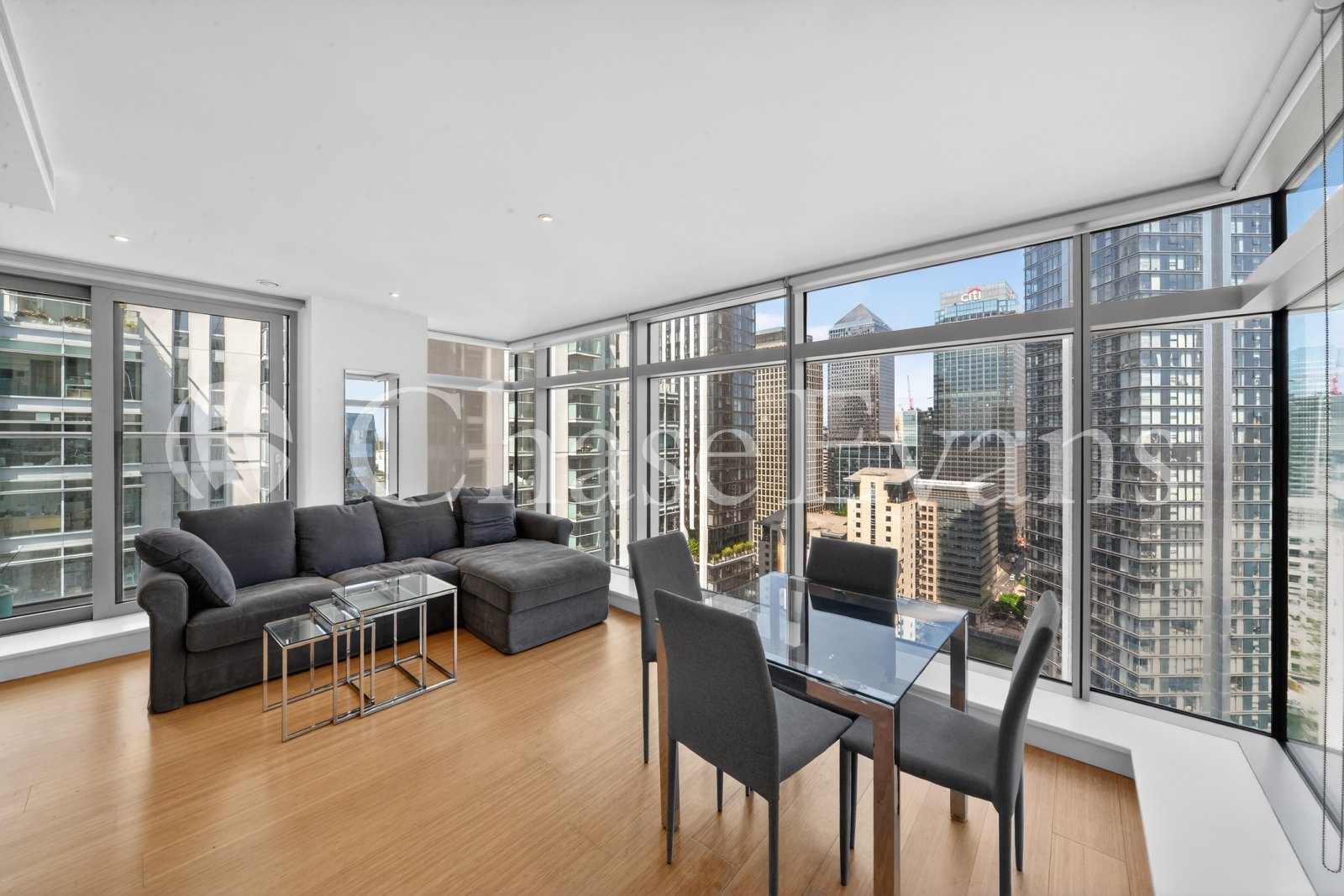 Flat 3203 East Tower,, Pan Peninsula, Canary Wharf photo 4
