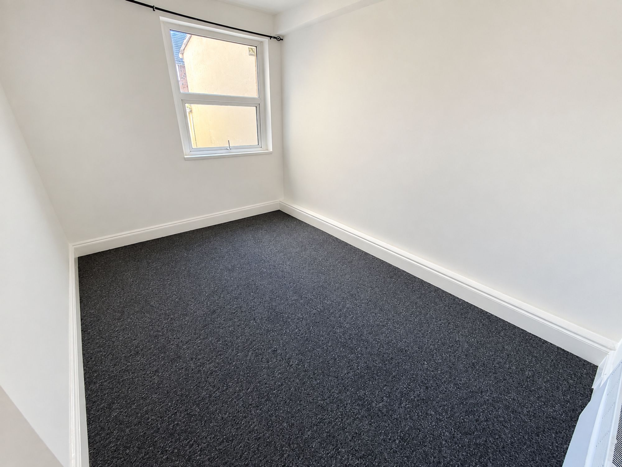 Room 2, 11 Kingston Road, Bristol photo 4