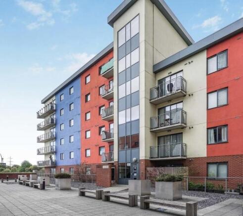 Flat 11, Brook Court, Spring Place, Barking photo 5