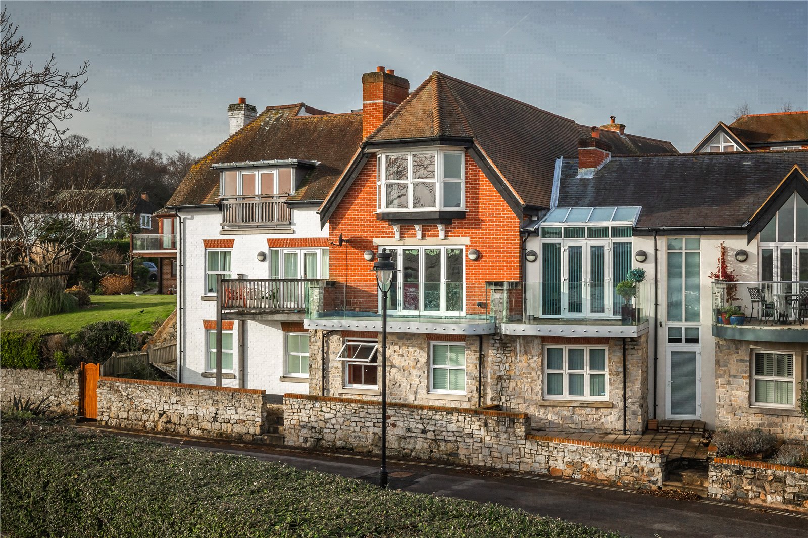 3 bedroom terraced house for sale 0