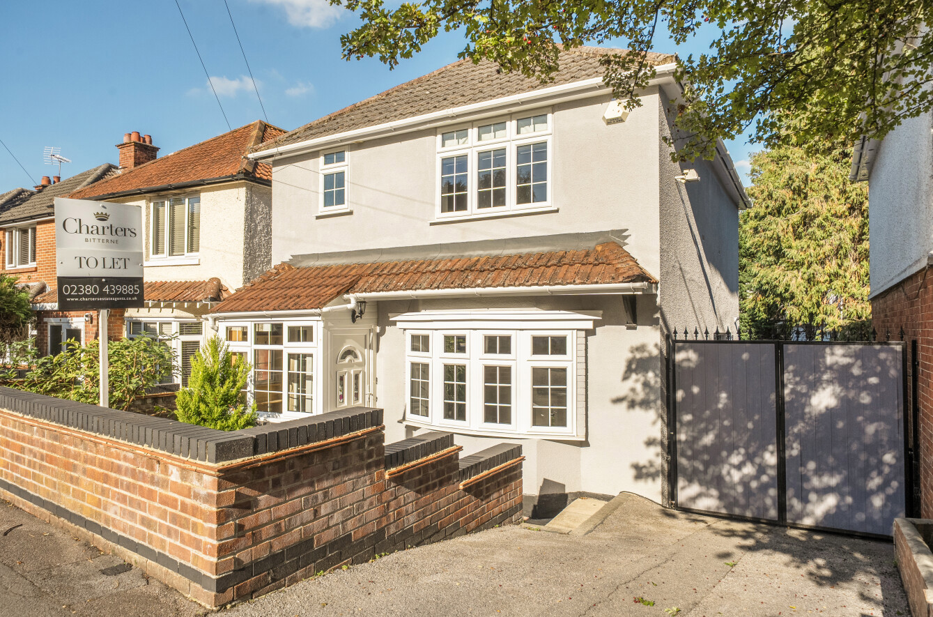 51, Dell Road, Hampshire photo 2