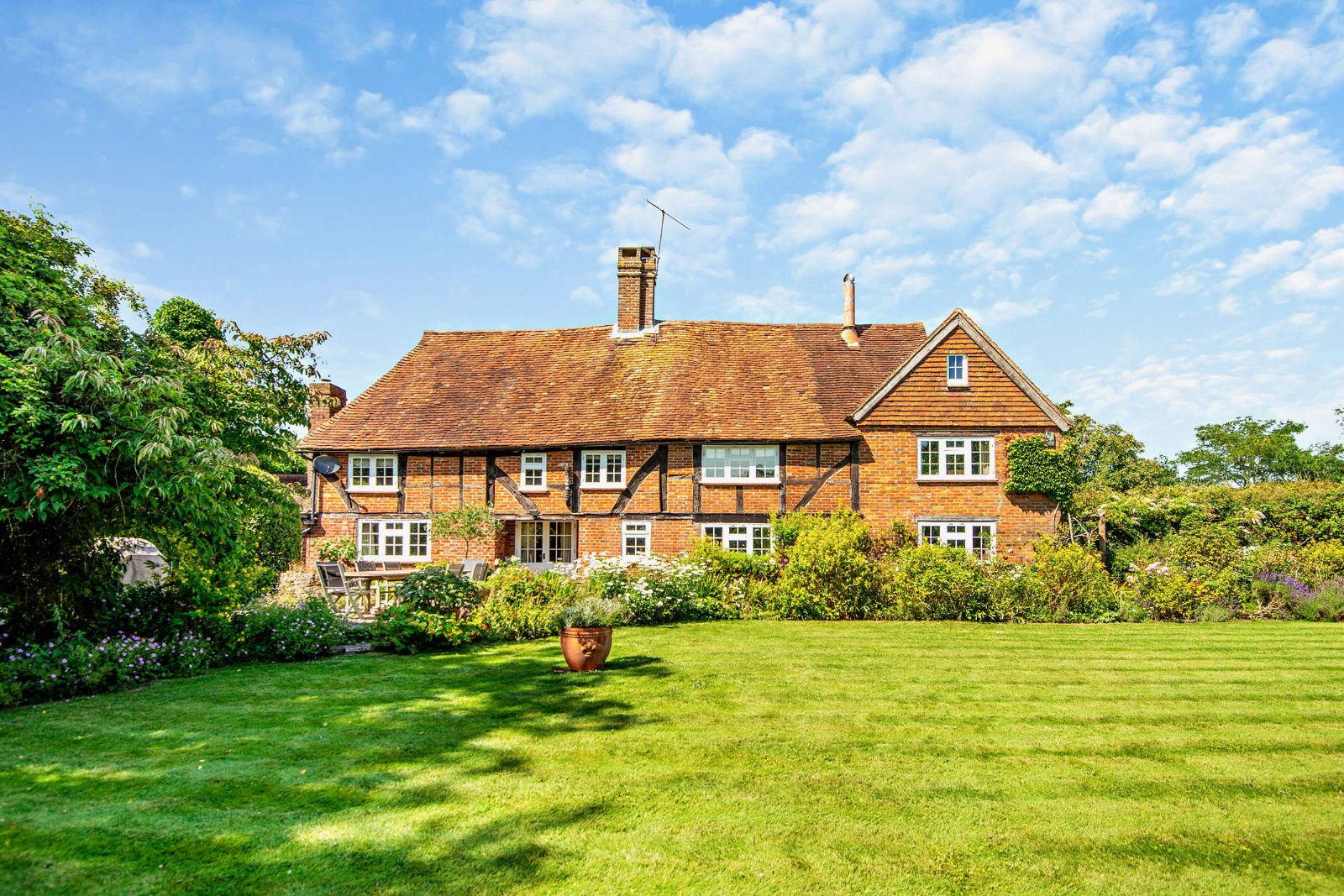 5 bedroom detached house for sale 0