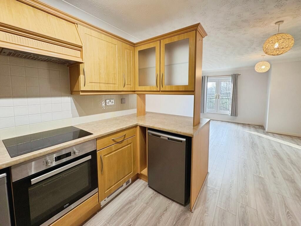 36 Lombard Avenue, Enfield photo 4