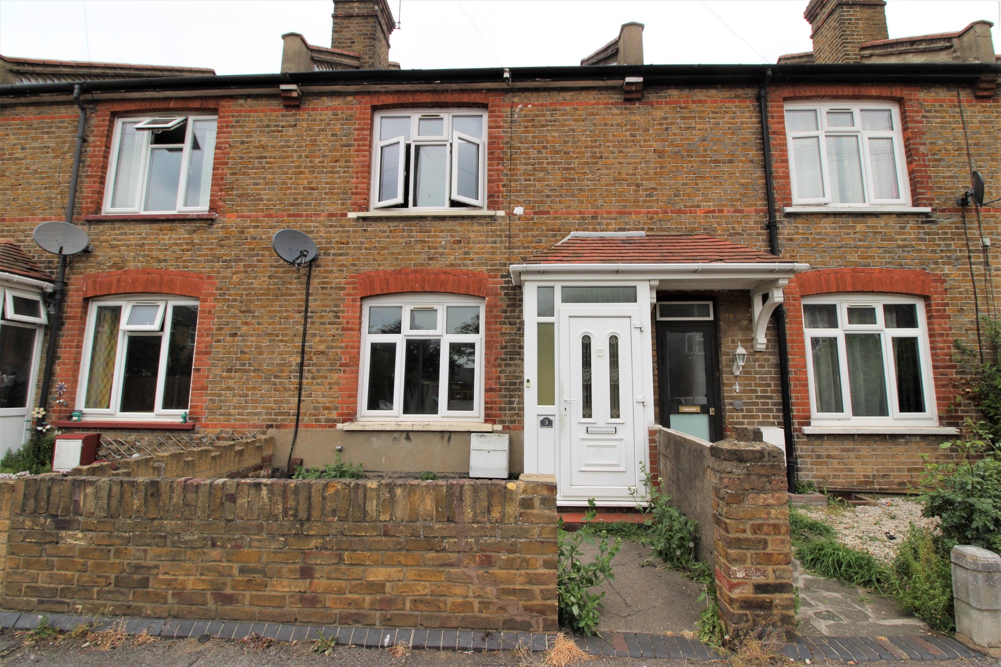 3, Brickfield Lane, Hayes photo 2