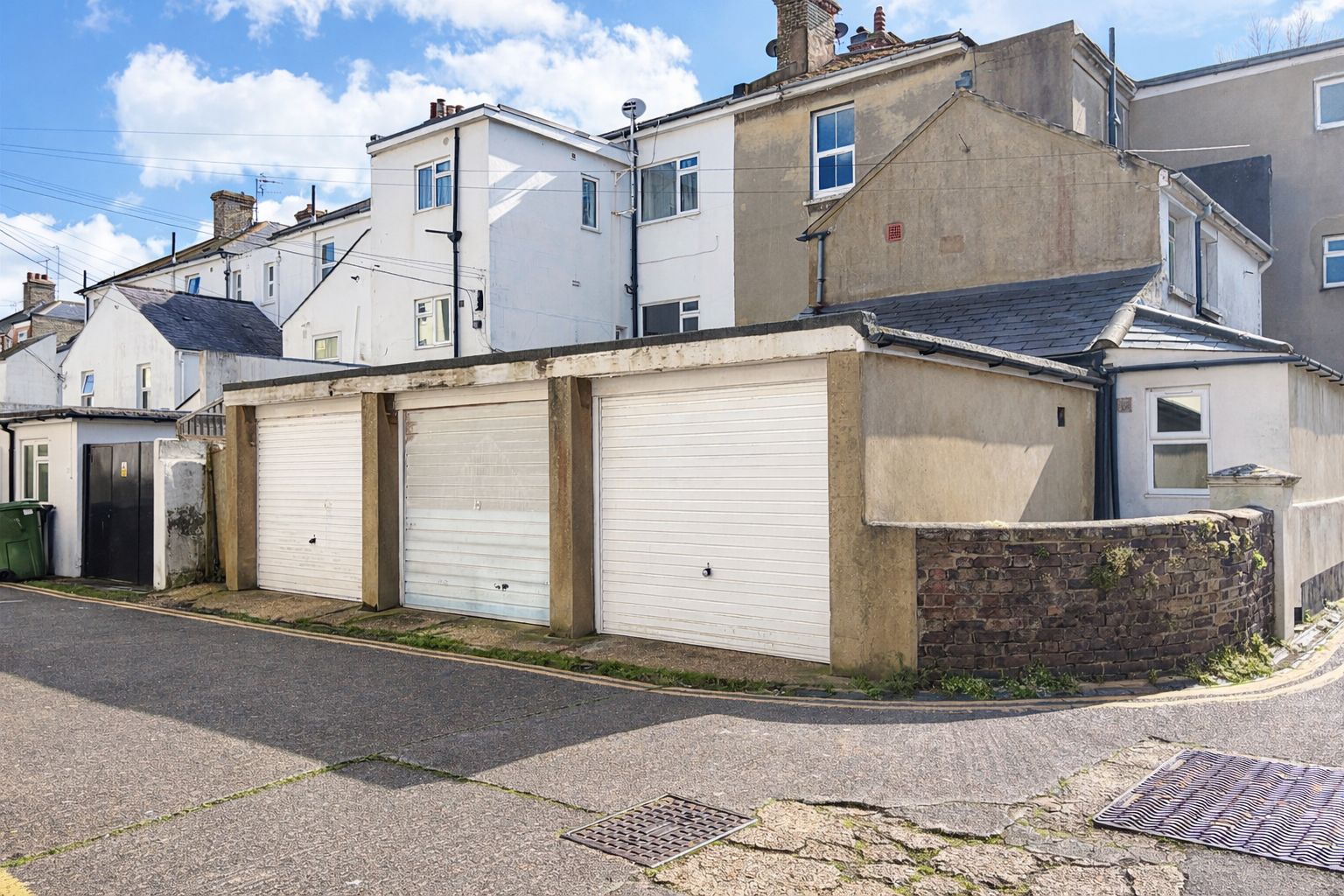 21,Garage, Hyde Gardens, Eastbourne photo 2