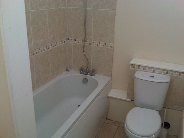 72a Queens Road, Nuneaton photo 5
