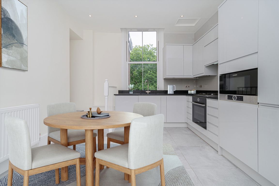 2 bedroom flat for sale 0