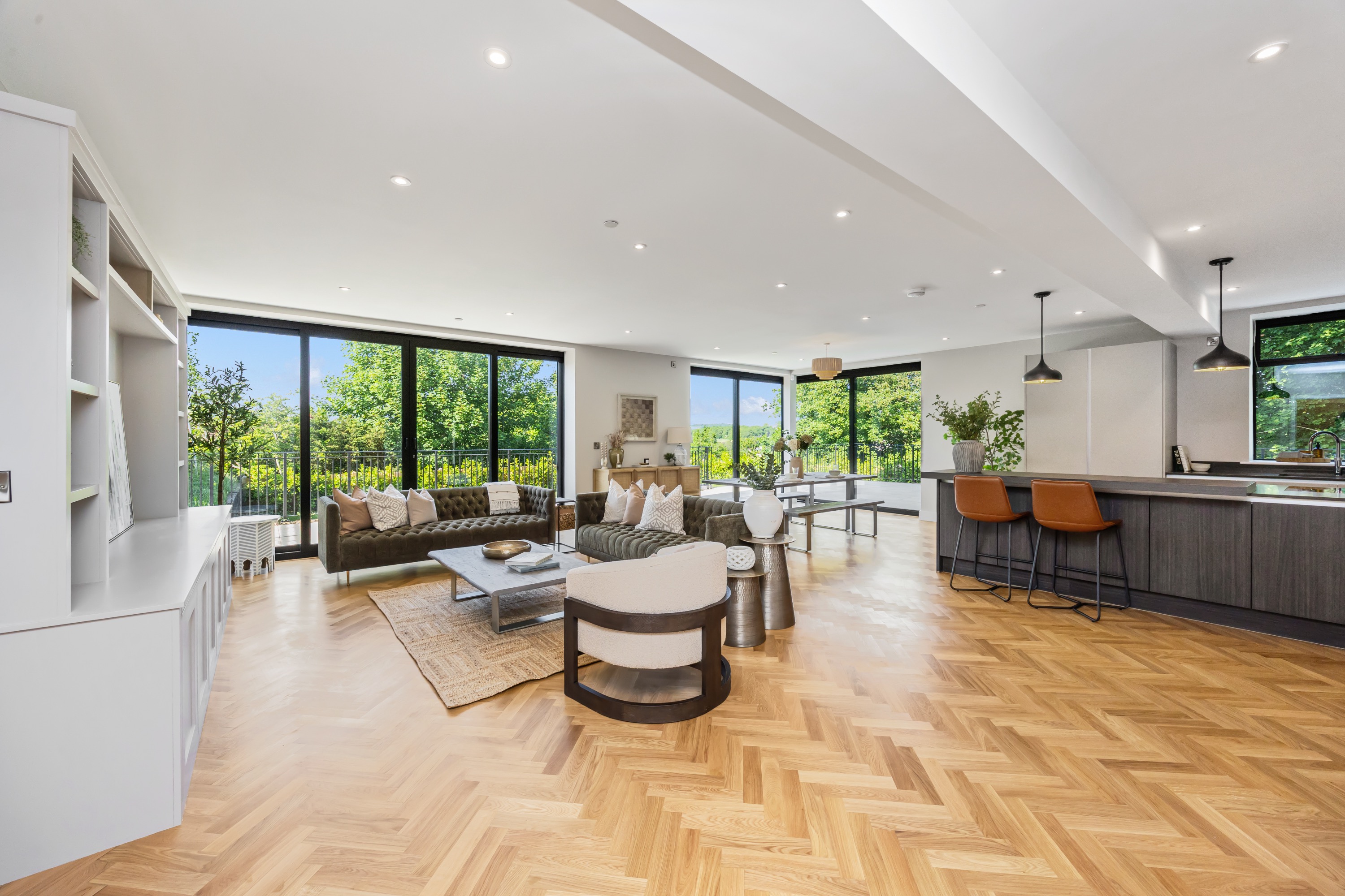 5 bedroom detached new house for sale 0