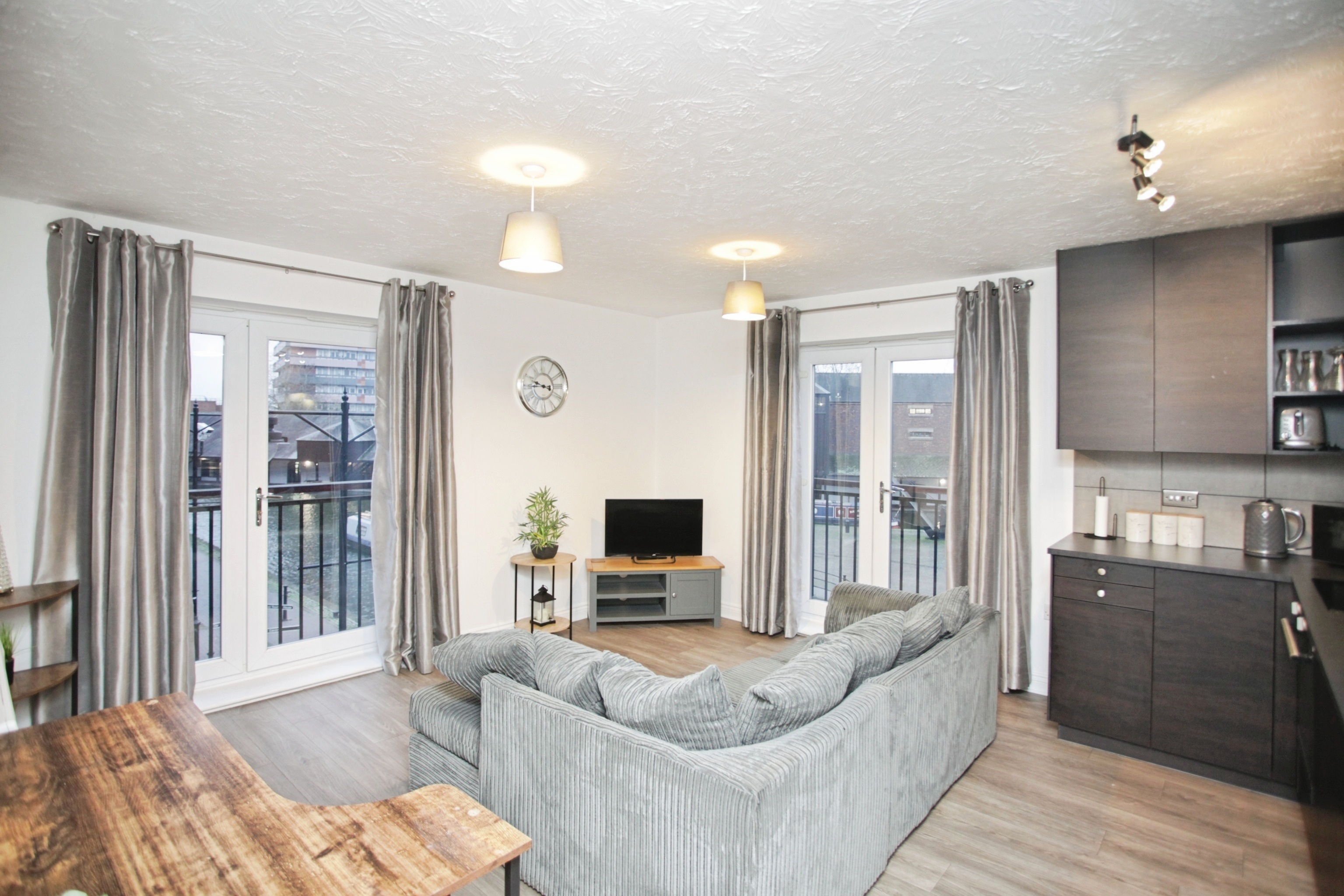 2-bed flat on Flat 3, Waterside,, St. Nicholas Street, West Midlands, £140,000