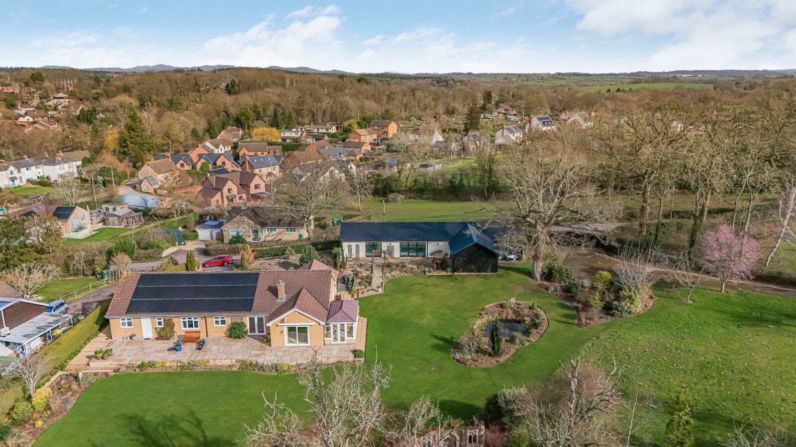 5 bedroom detached house for sale in Wokingham