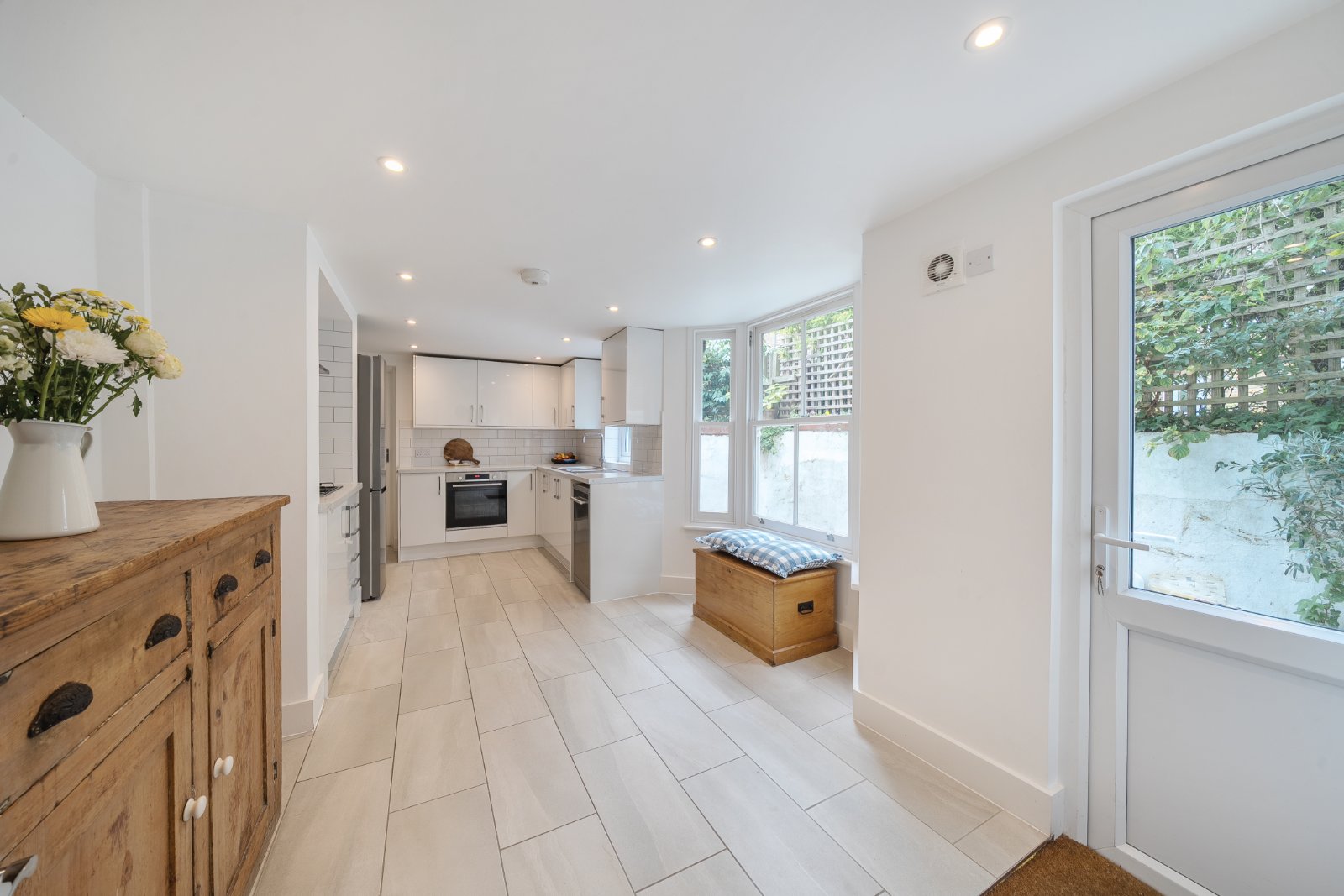 3 bedroom terraced house for sale 0