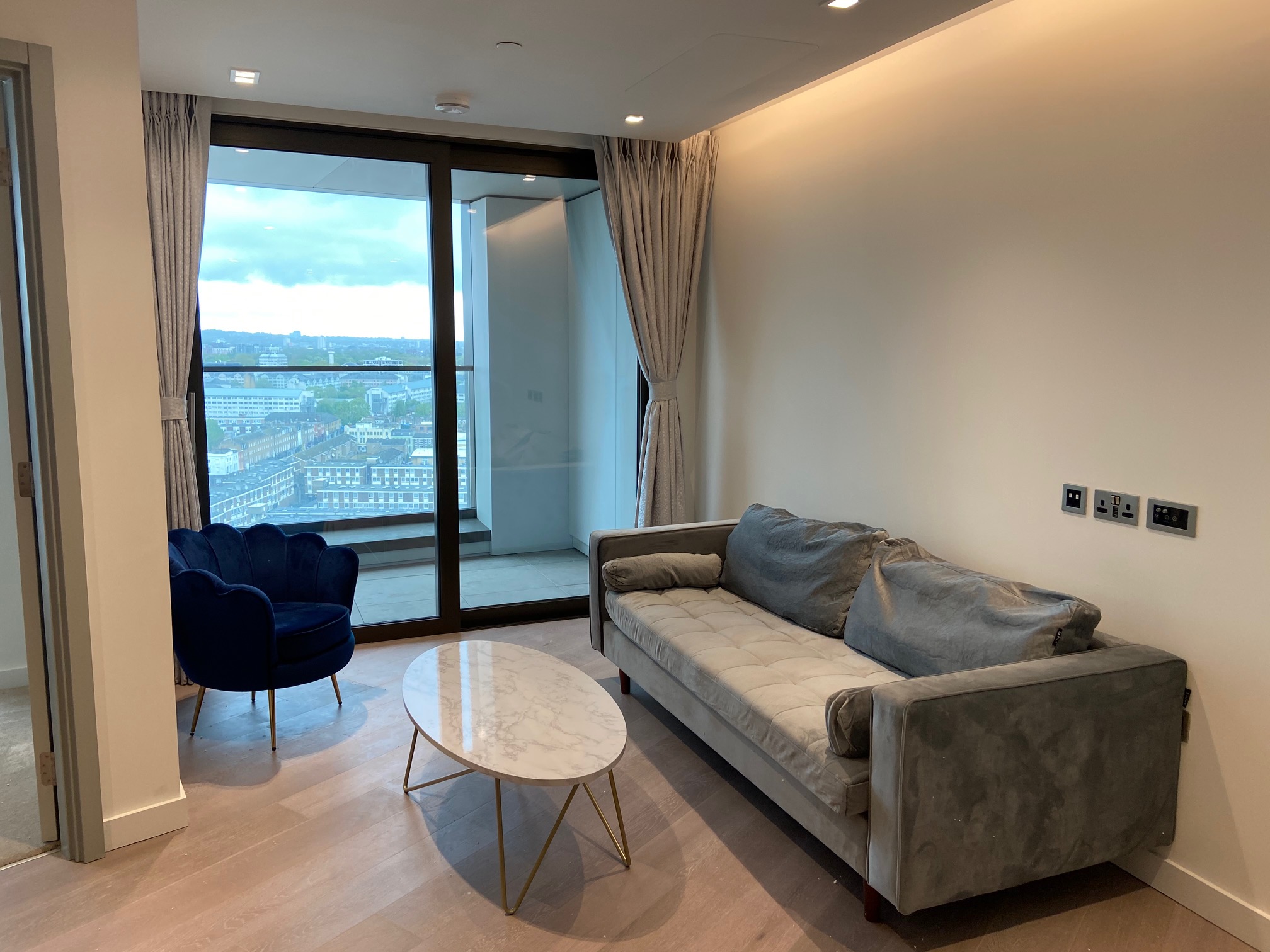 3 bedroom flat for sale