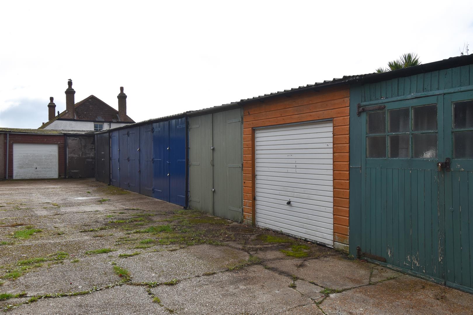 Garage, Number 10, To the rear of, 20 Wykeham Road, Hastings photo 5