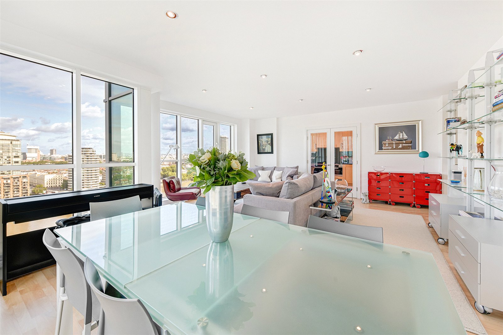 2 bedroom flat for sale 0