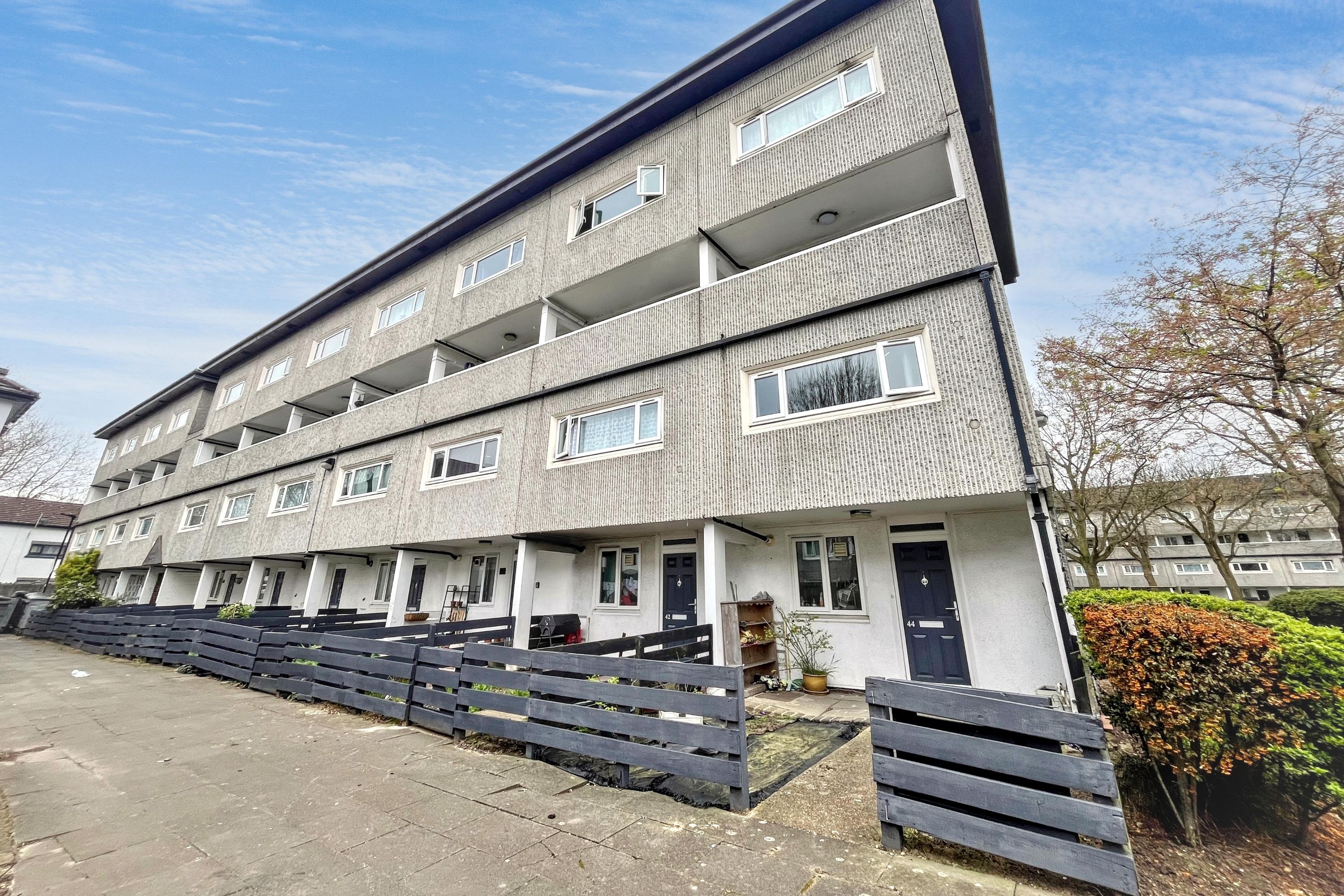 52 Raccoon Way, Hounslow photo 2