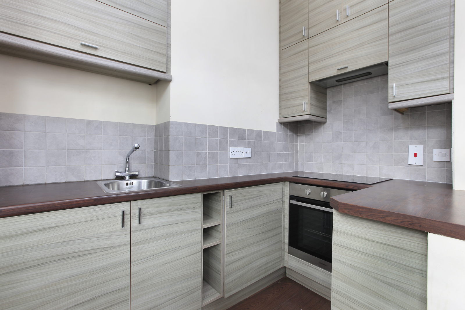 Photos of Cavendish Road, Clapham South, London SW12 65445769