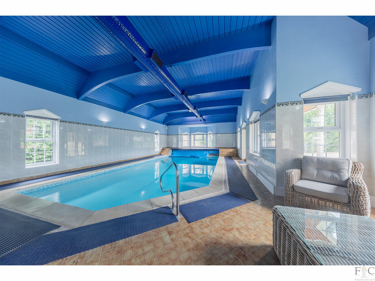 3 bedroom terraced house for sale in London