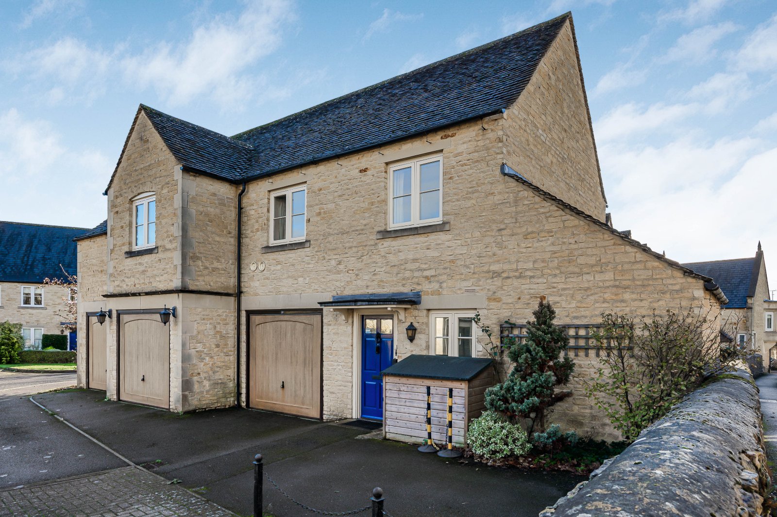2-bed house on 27, The Orchard, Fairford, £315,000