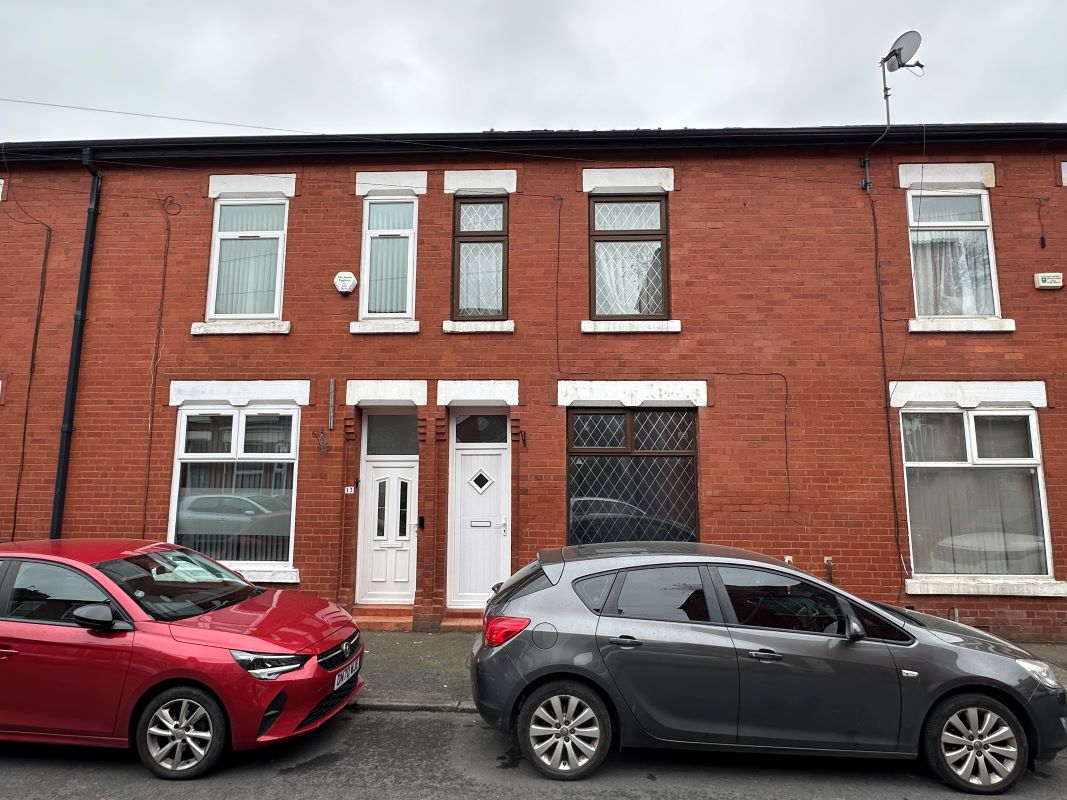15, Chatsworth Road, Manchester photo 2