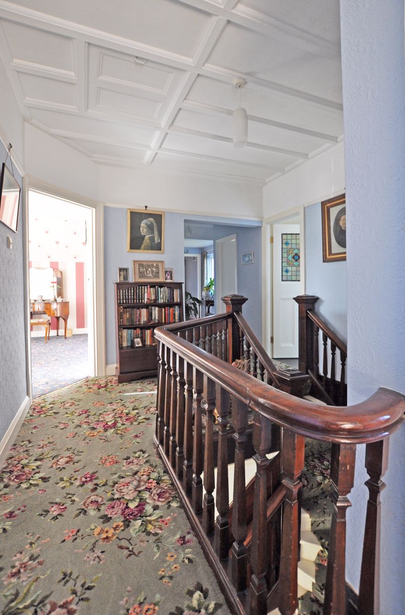 Photos of Beautiful Family House, Ridgeway, Newport NP20 61725786