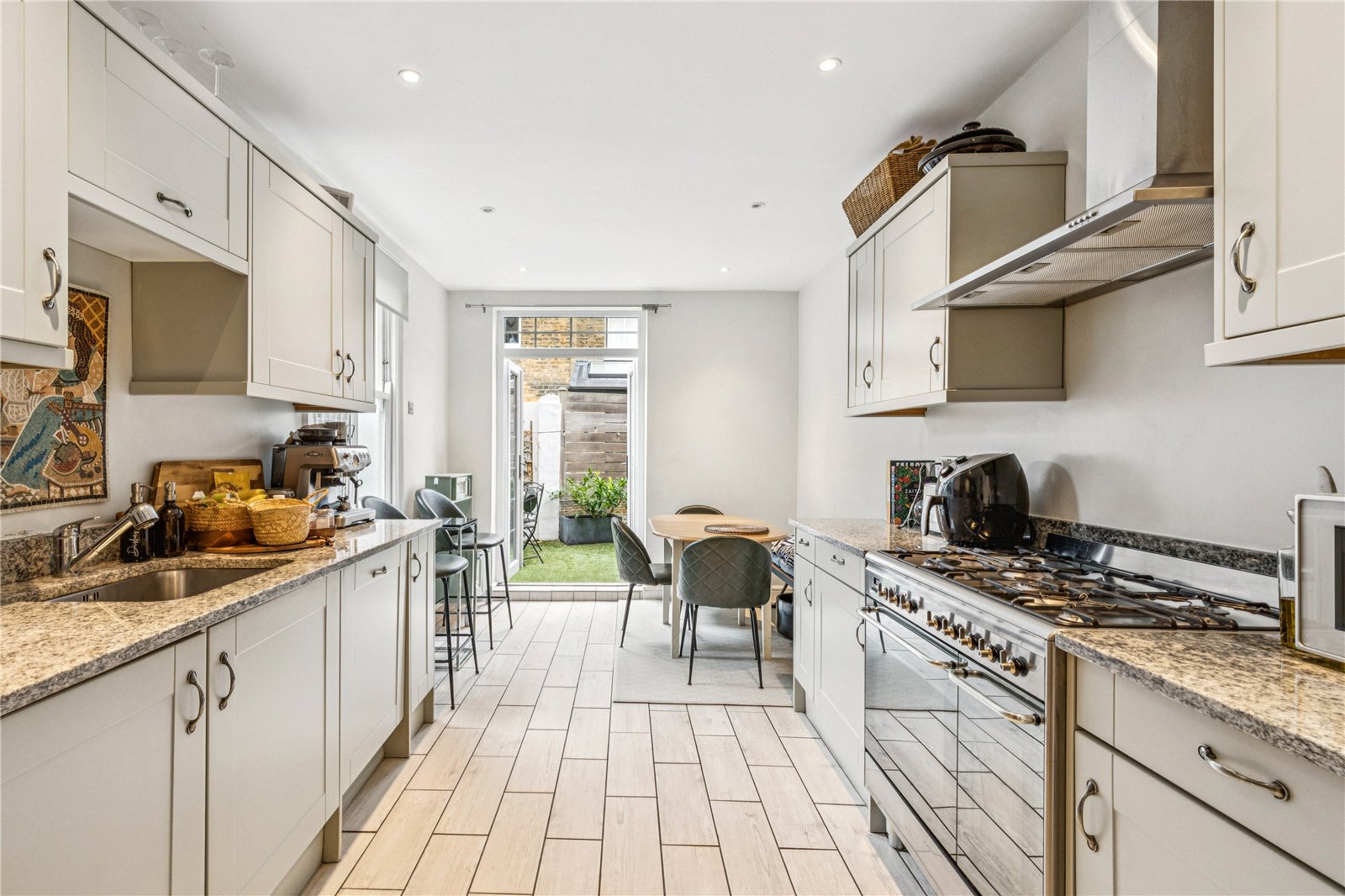 3 bedroom terraced house for sale 0