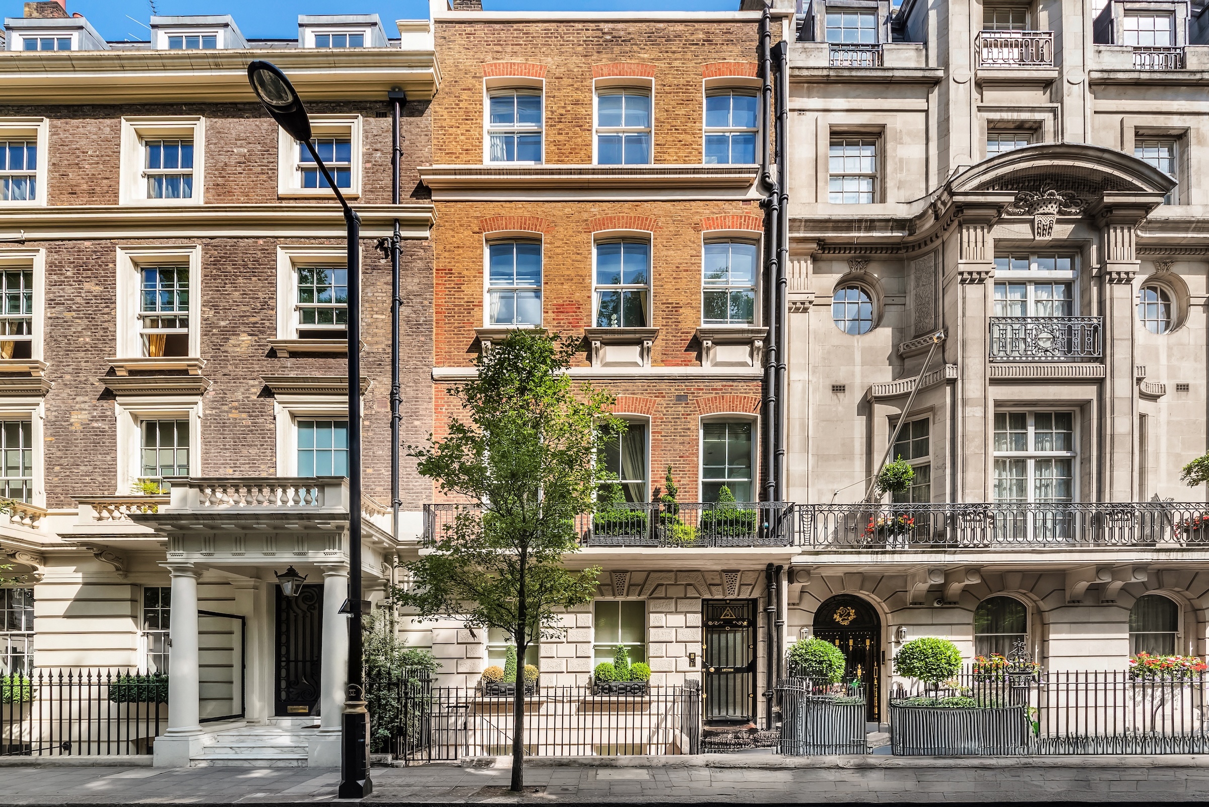 3 bedroom flat for sale 0
