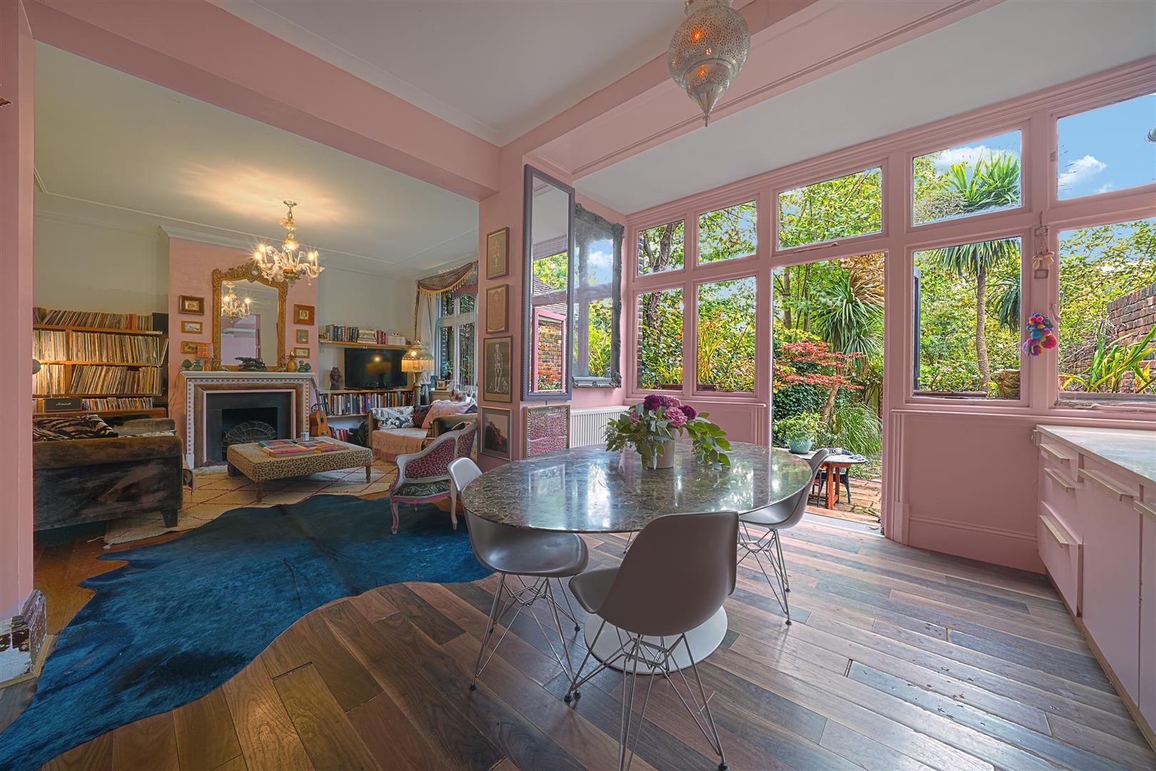 3 bedroom flat for sale 0