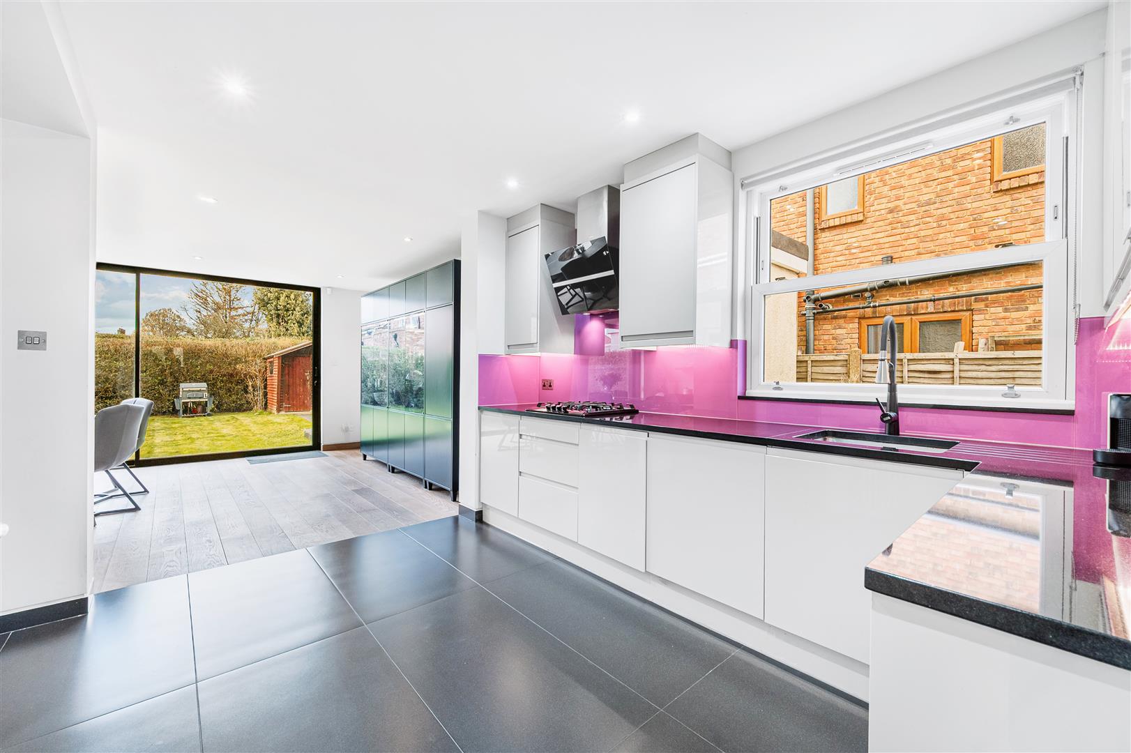 5 bedroom semi-detached house for sale 0