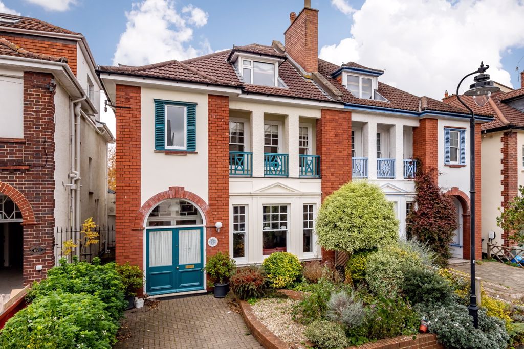 5 bedroom semi-detached house for sale 0