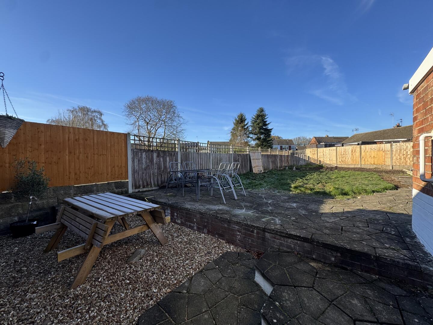 14, Sheridan Close, Leicester photo 3