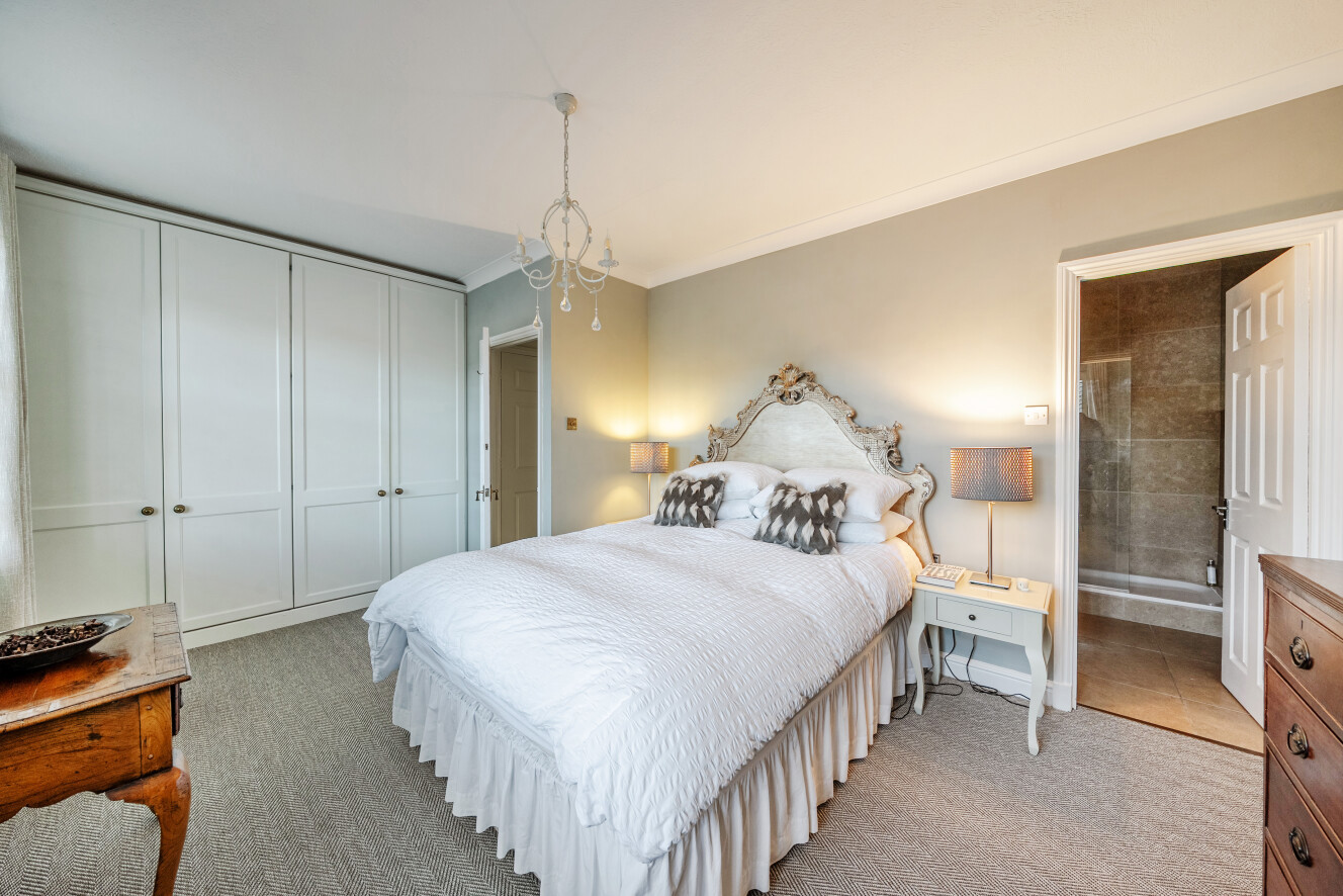 3 bedroom terraced house for sale 0