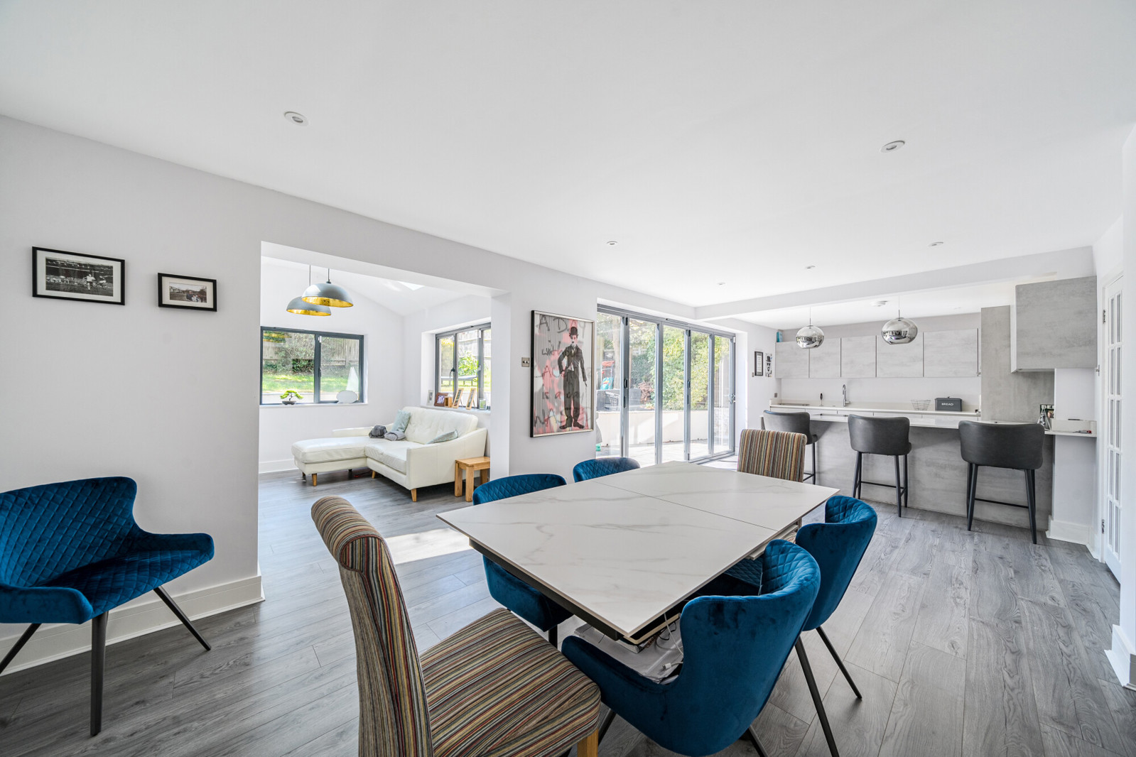 5 bedroom detached house for sale 0