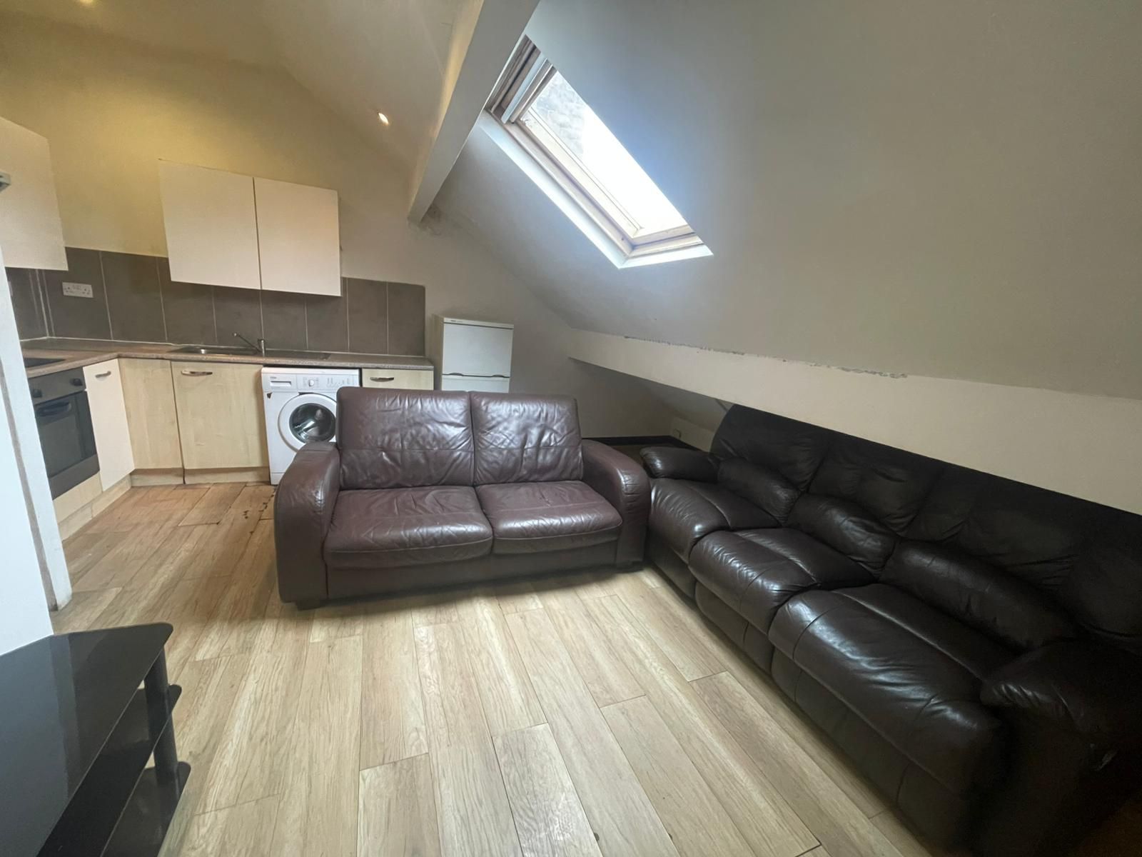 245 Dewsbury Road flat 2, Leeds photo 5