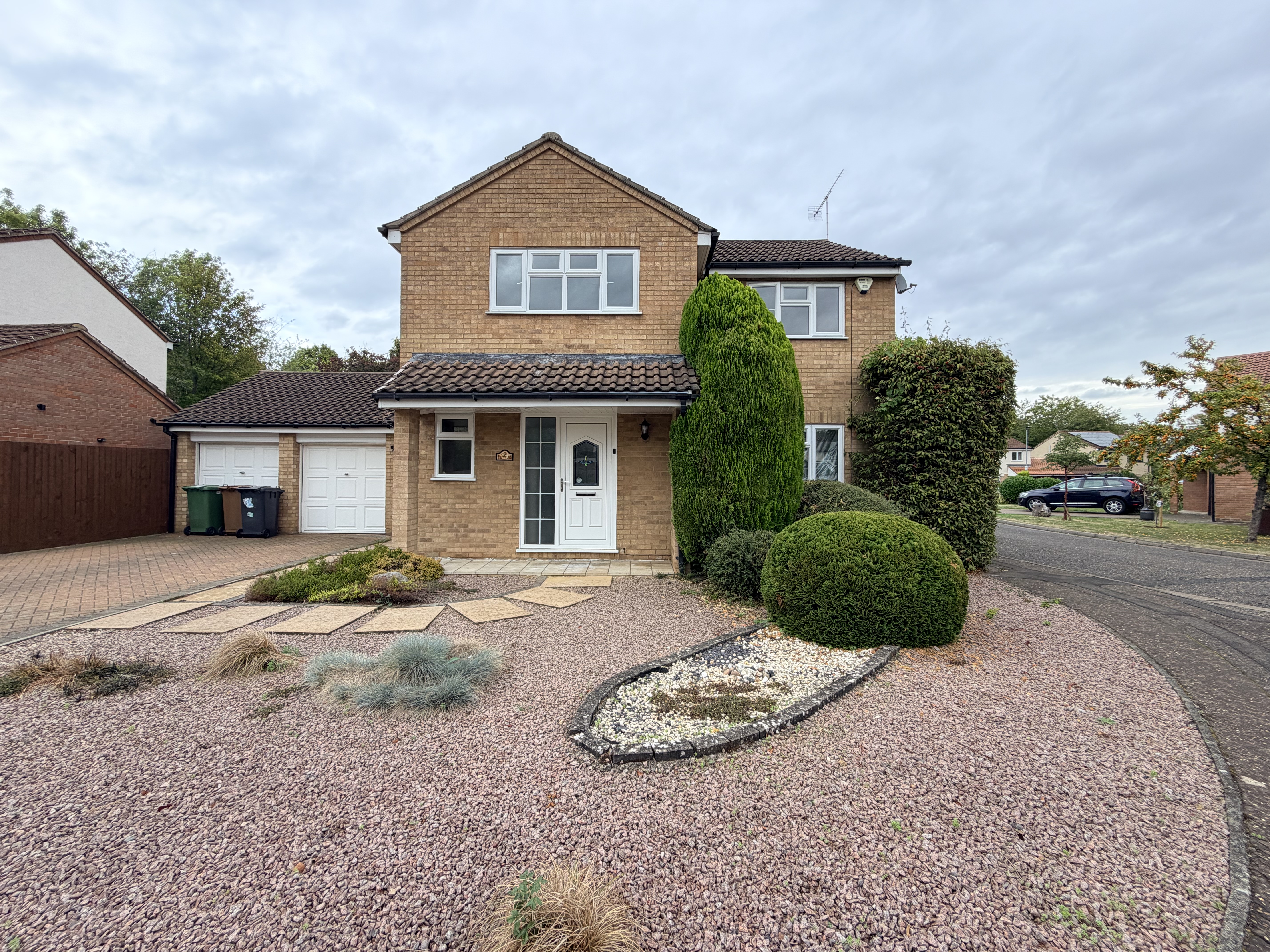 2, Fallowfield, Peterborough photo 3