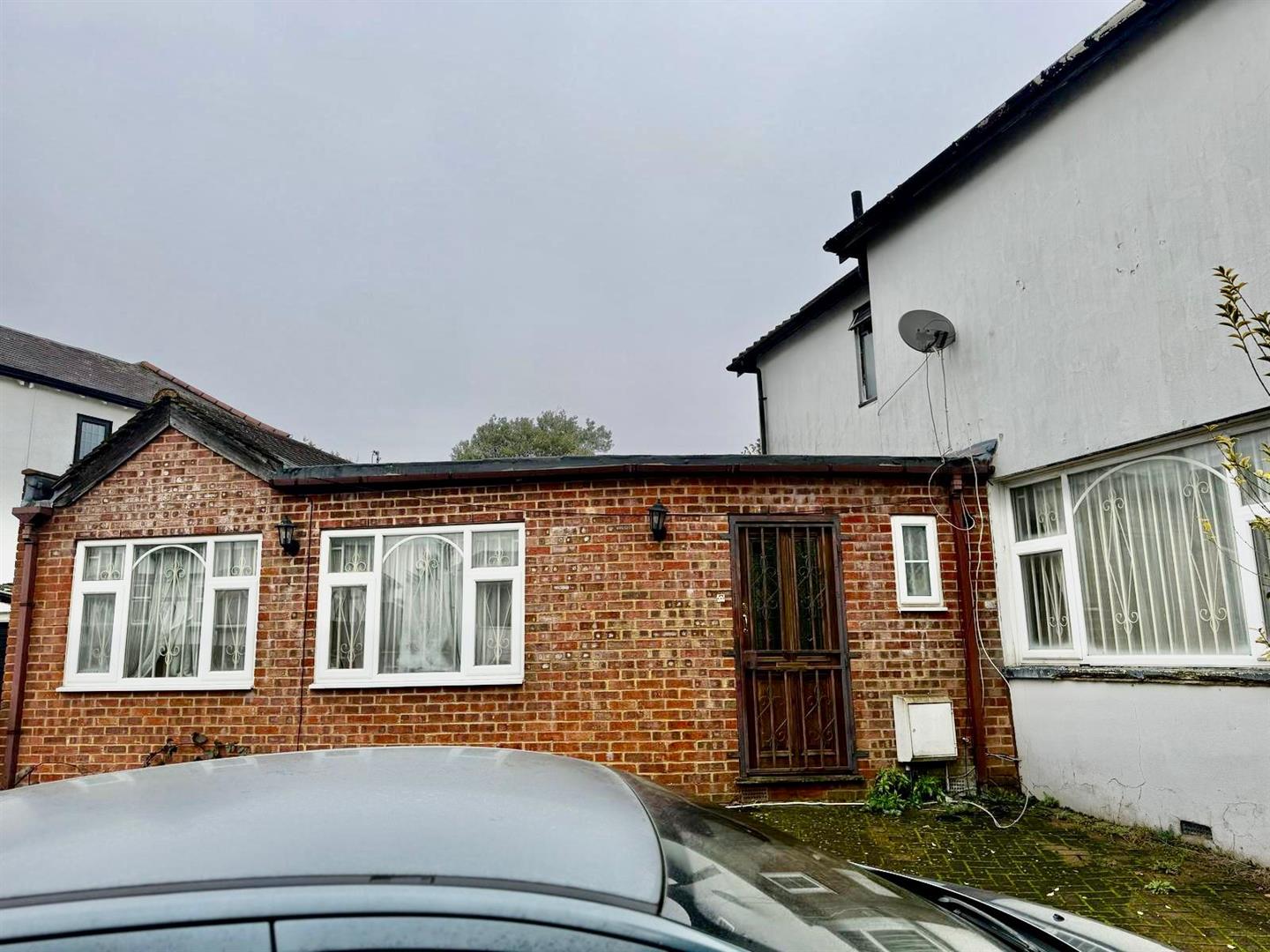 7 bedroom property for sale 0