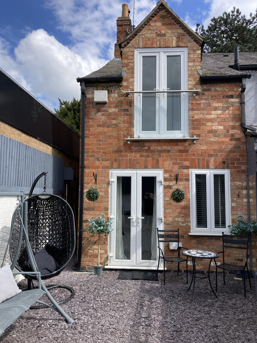 15, Main Street, Leicester photo 5