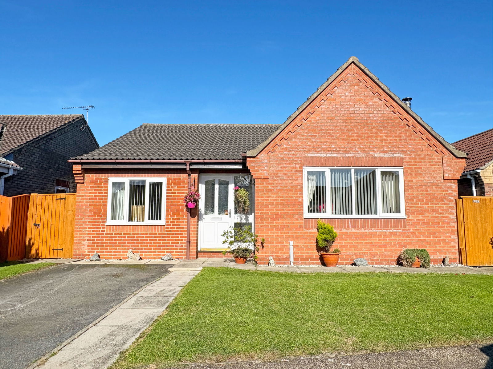 19, Thames Crescent, Skegness photo 2