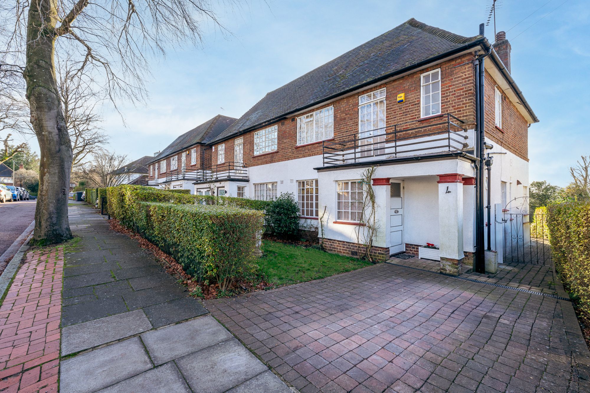 3 bedroom maisonette for sale