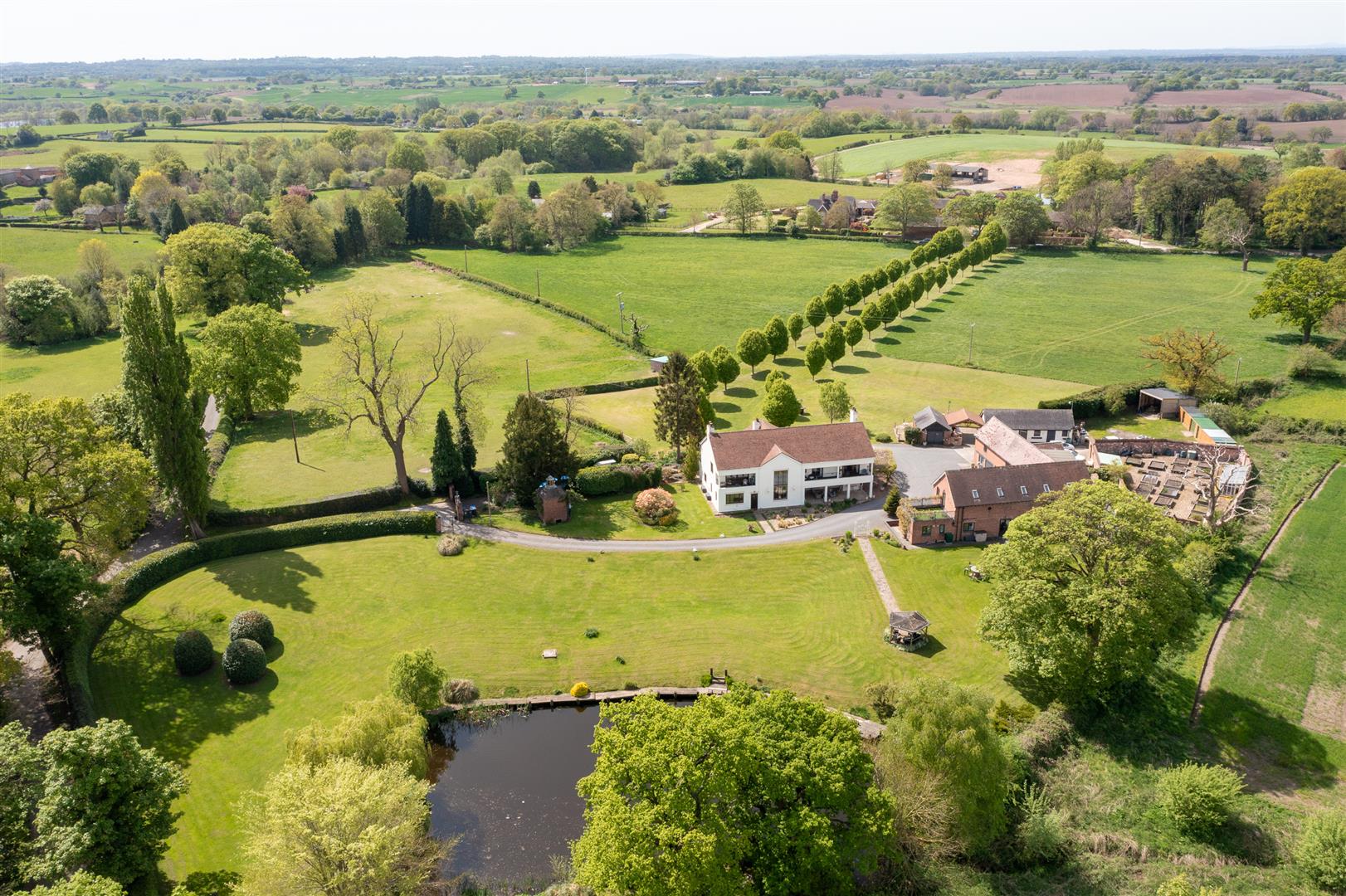 9 bedroom detached house for sale 0