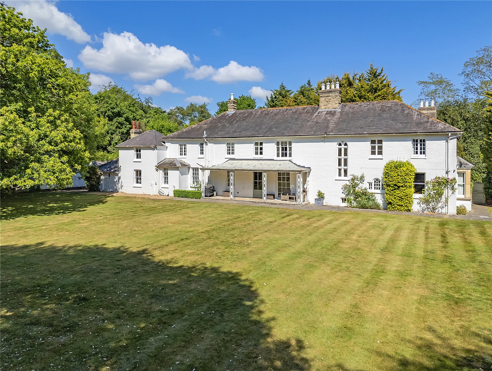 6 bedroom detached house for sale 0