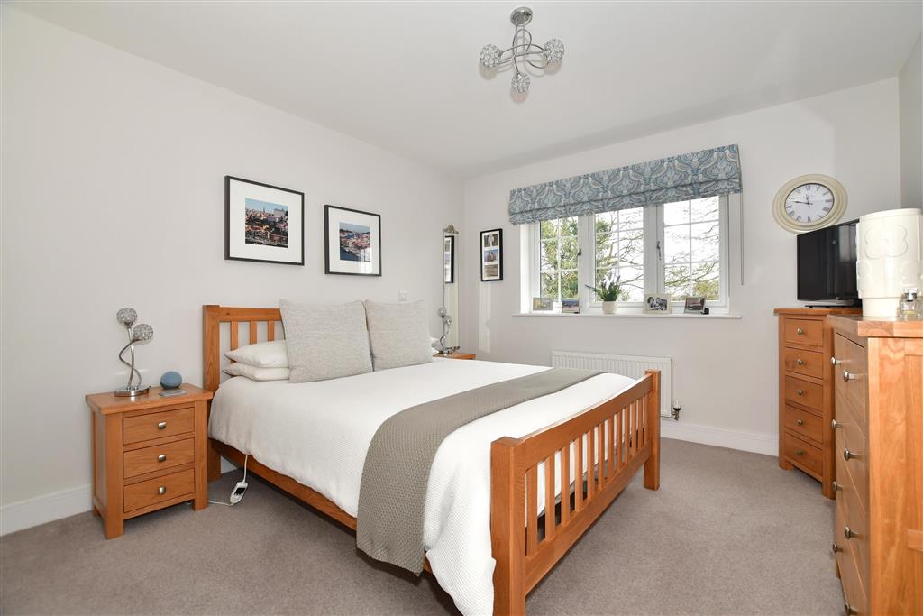 Photos of The Cobbs, Sutton Valence, Maidstone, Kent ME17 64250040