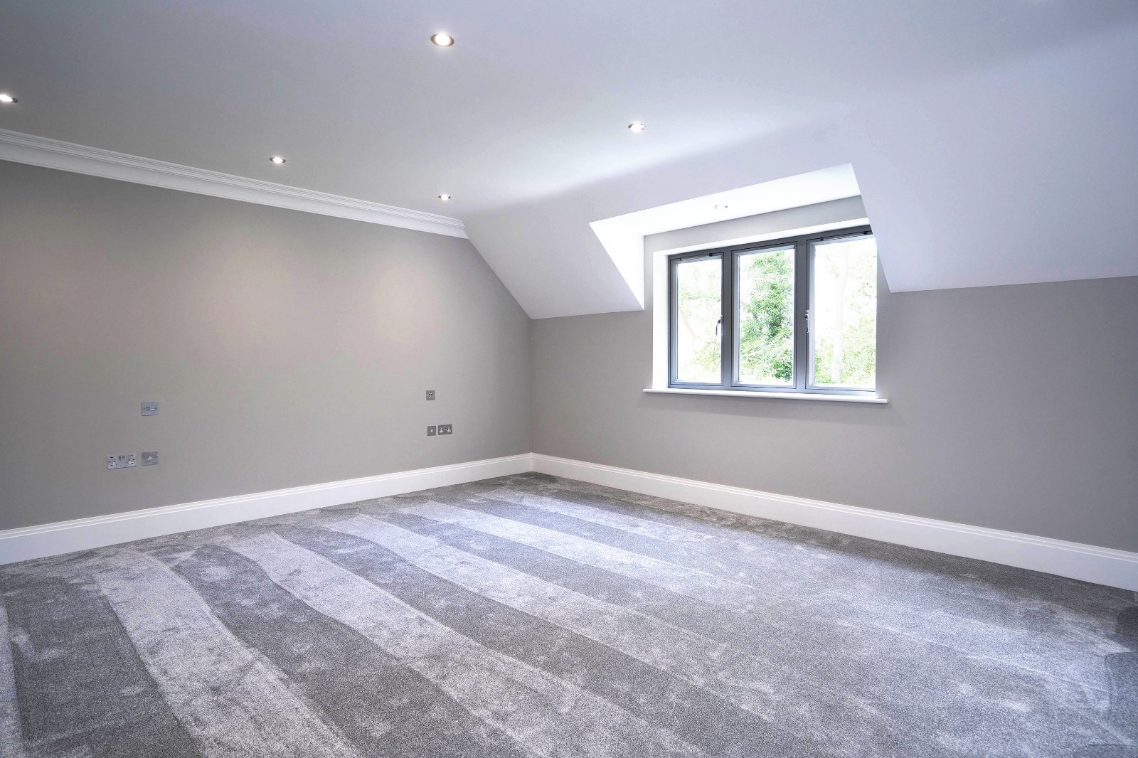 Photos of Blackpond Lane, Farnham Royal, Slough SL2 65468098