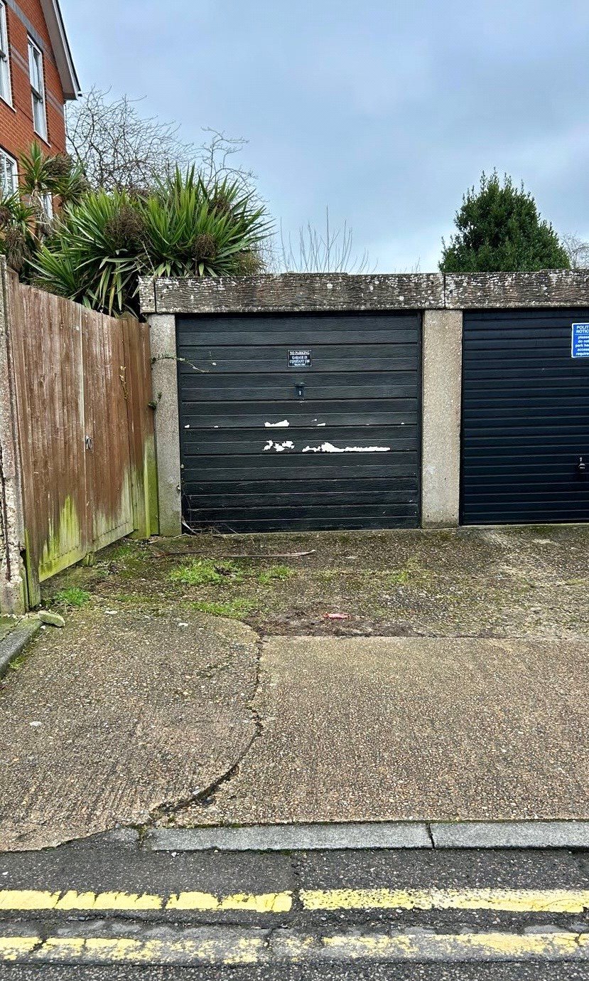 Garage,, Norman Road, Kent photo 3