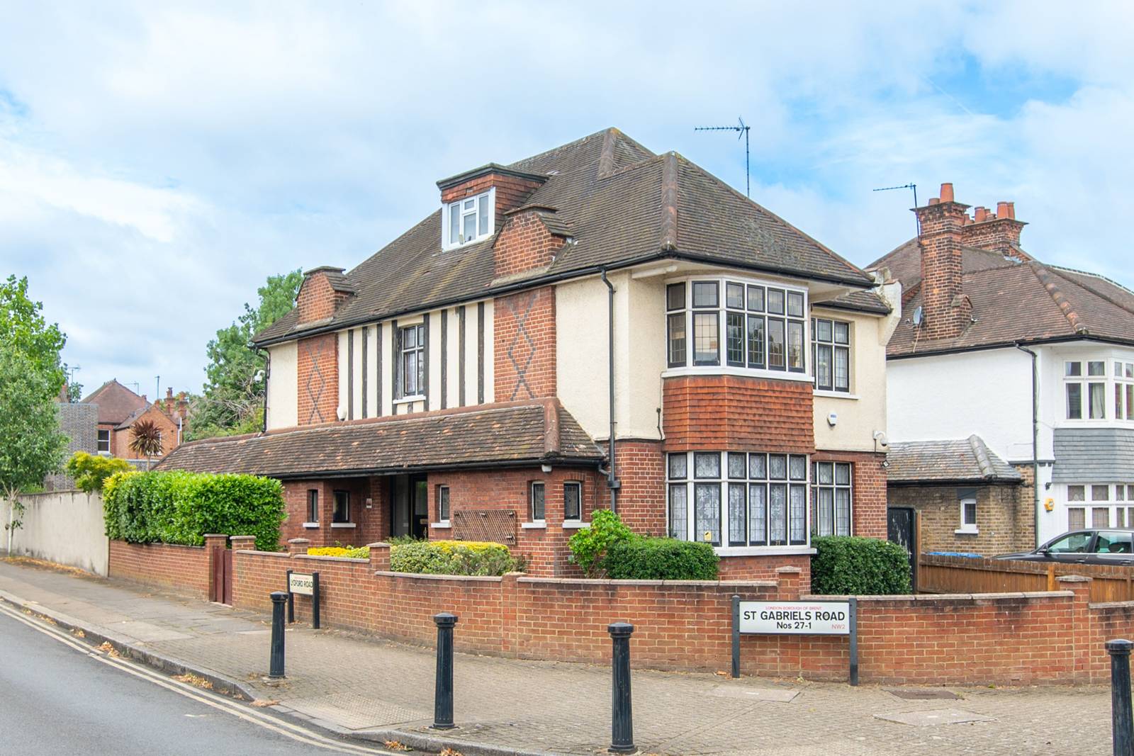 7 bedroom detached house for sale 0