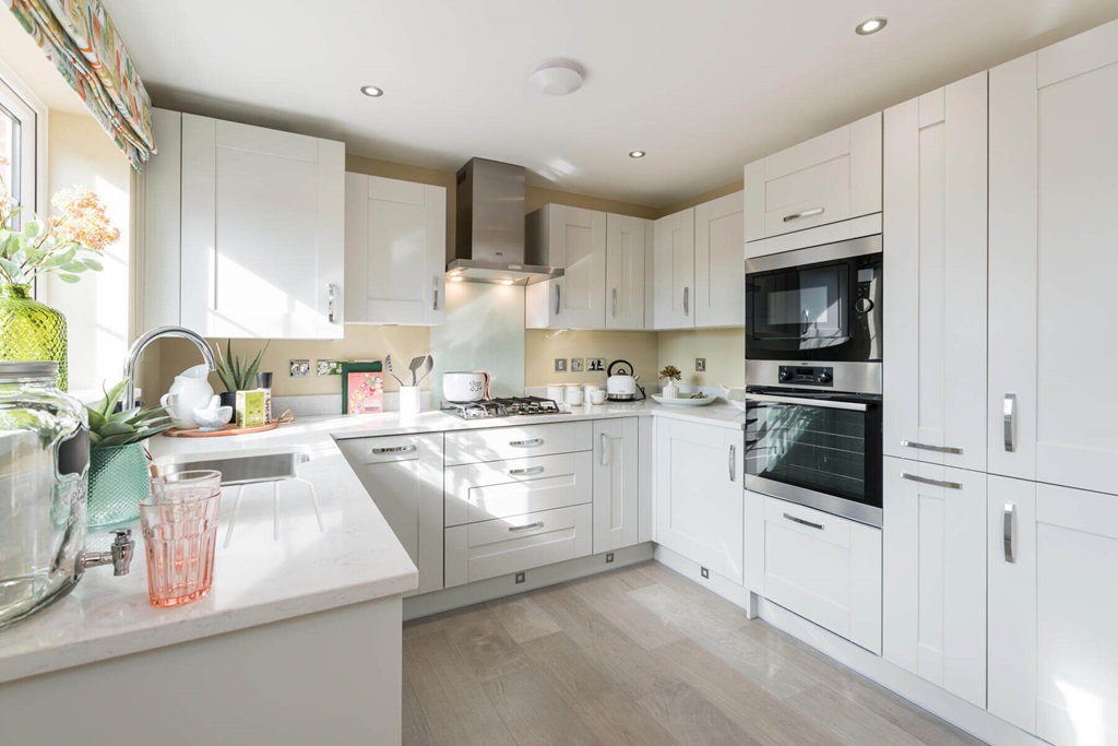 Property 3 of 11. A Modern Kitchen Is Perfect For Cooking Up A Storm For Friends And Family