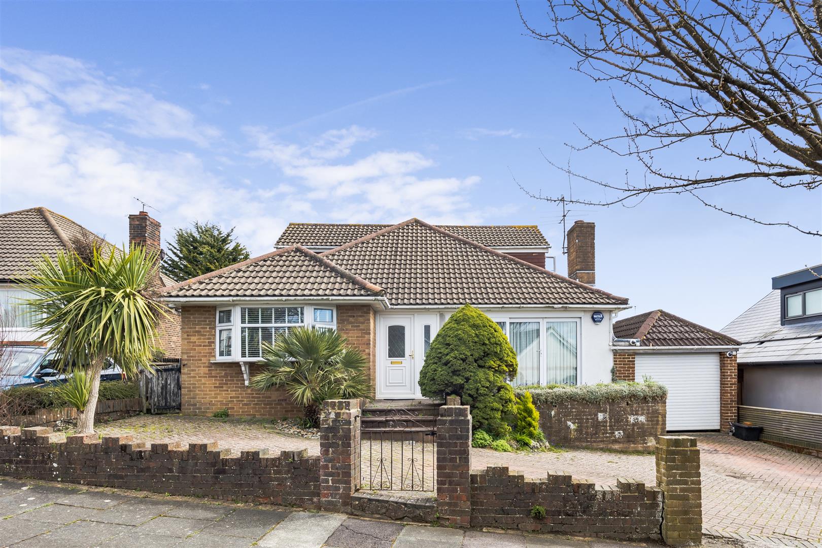 5 bedroom detached house for sale 0