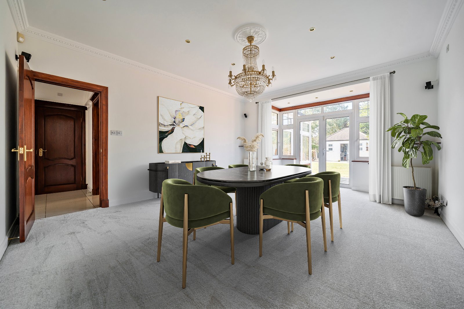 6 bedroom detached house for sale 0