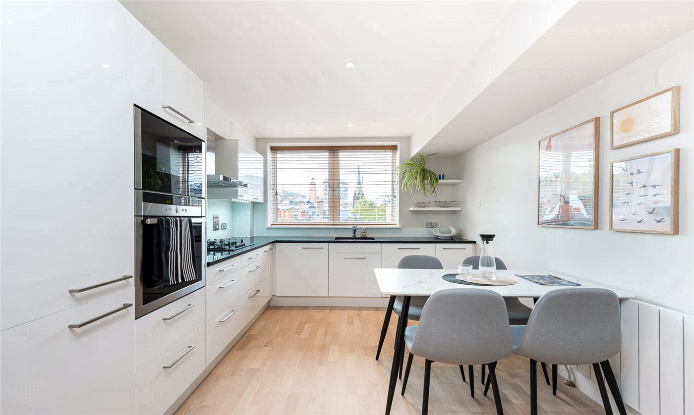 Flat 20 Silvertown House, 87, Vincent Square, London photo 4